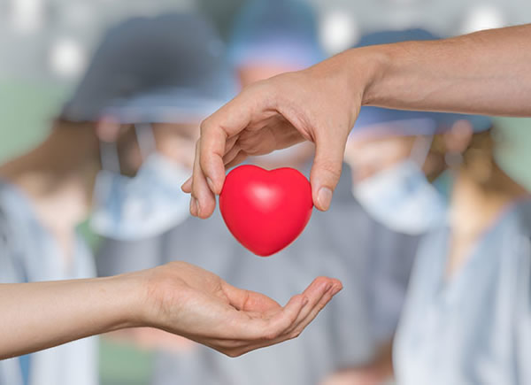 4 passos para ajudar uma pessoa sob risco de suicídio